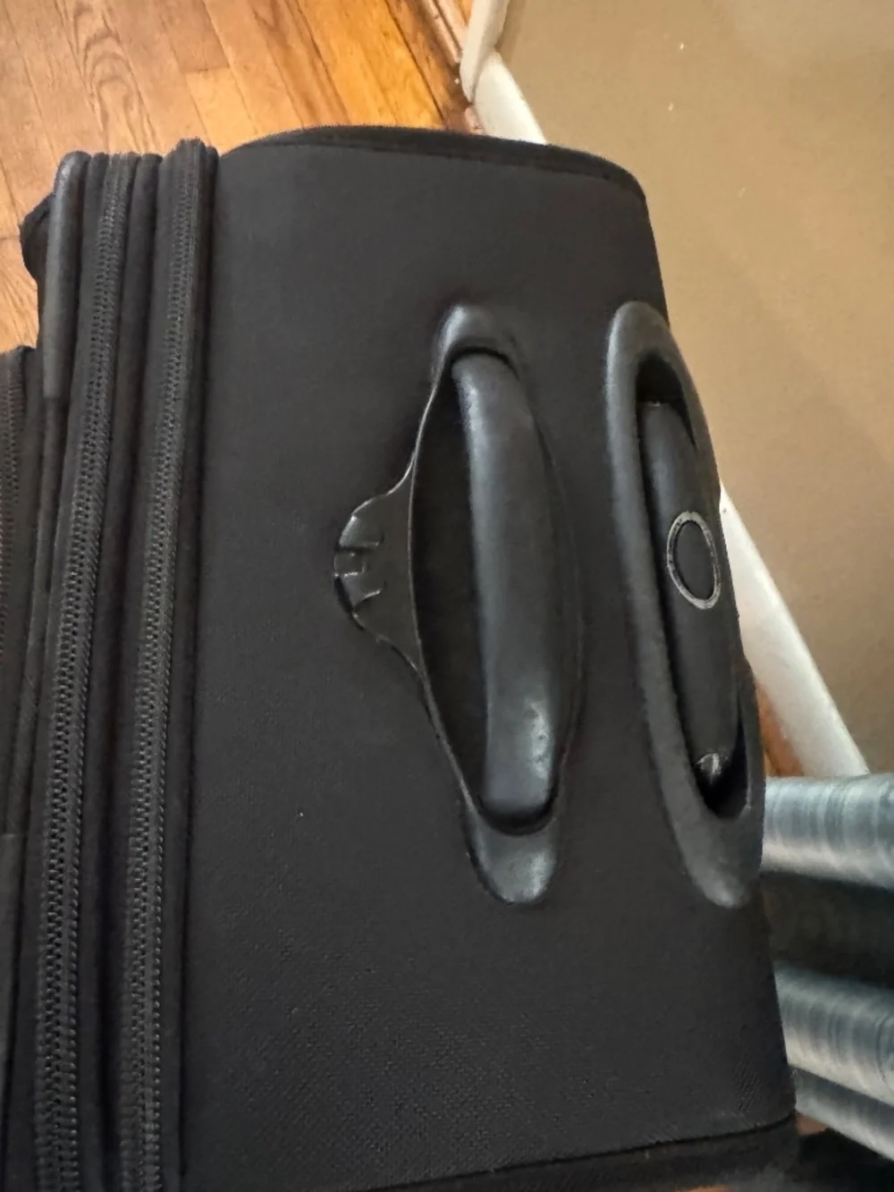 Tumi Alpha 22